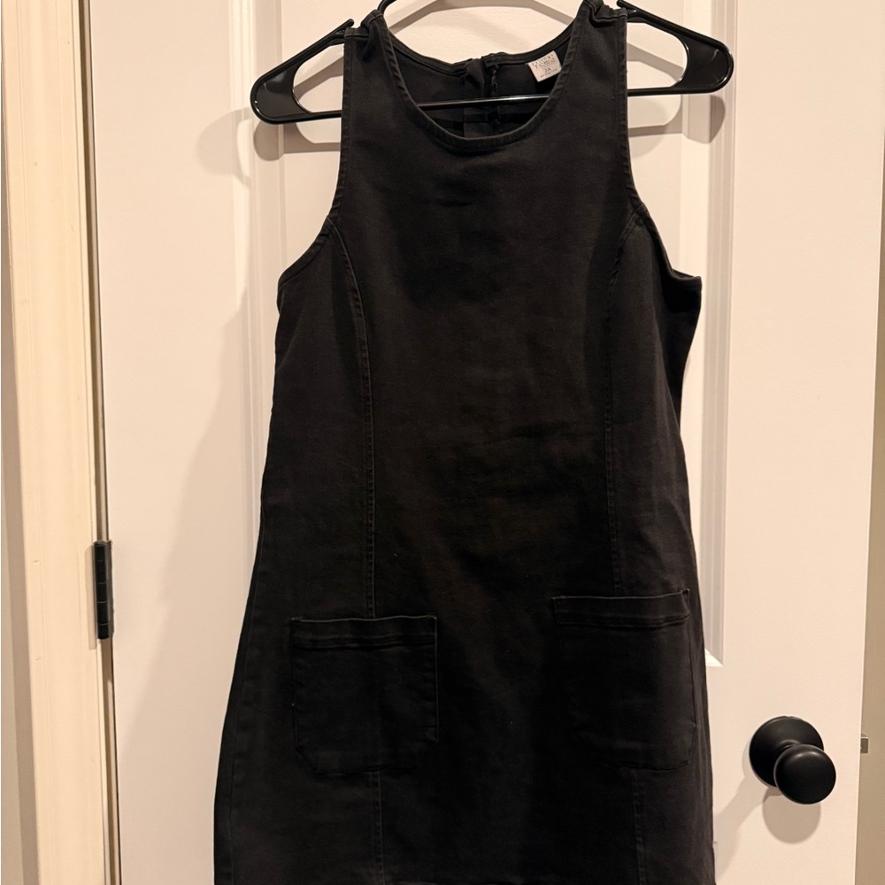Tinseltown Black Mini Dress with Pockets
